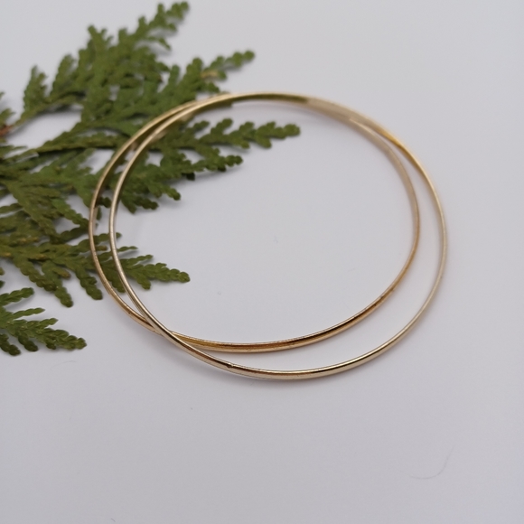 ✨️Dainty gold-tone bangles - set of two 🍀3 for $15 - Picture 1 of 4